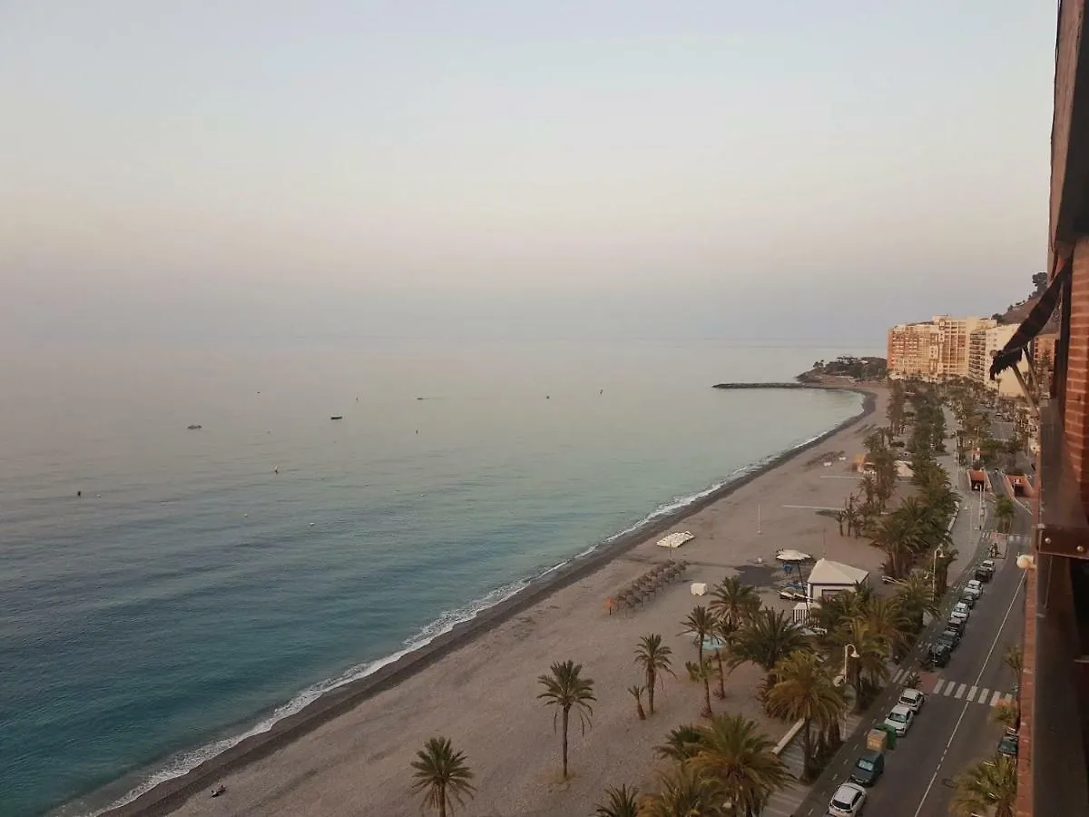 Atico En Almunecar. Primera Linea De Playa Con Vistas Espectaculares 아파트